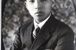 开云体育官方网站-张学良送蒋介石回南京是幼稚？毛主席道破天机：不去，内战停不了